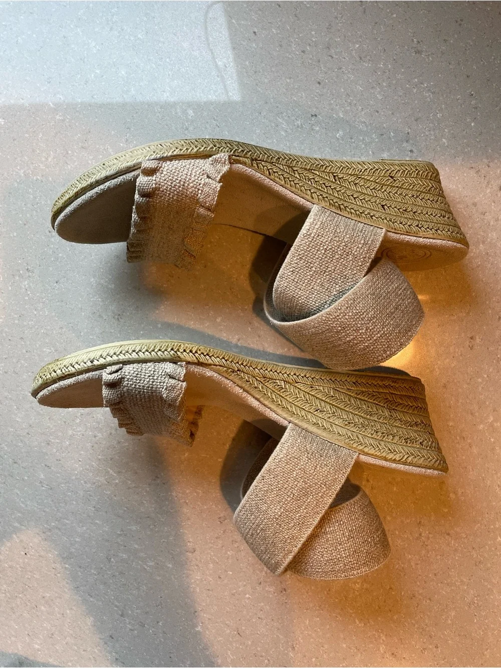 Charleston Shoe Co. “Carolina” Wedge | Linen Ruffle